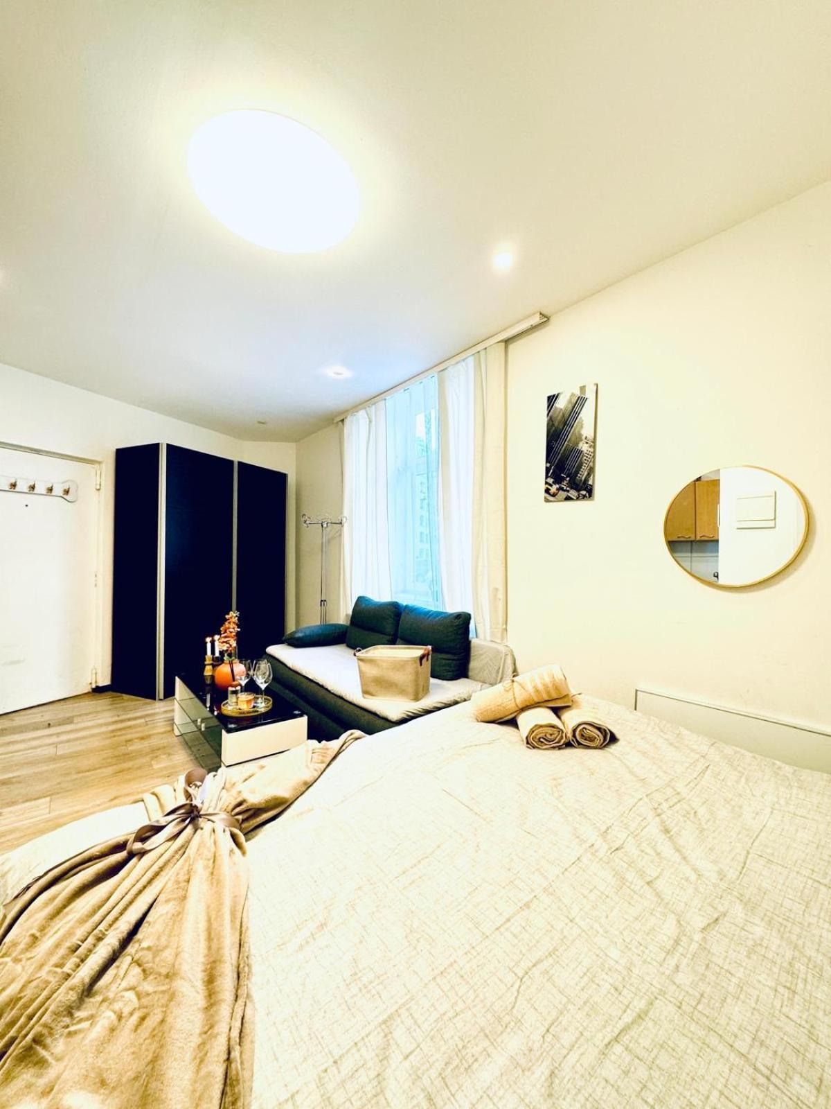Central King Studio - 10 Mins Walk From Downtown Vienna Exterior photo